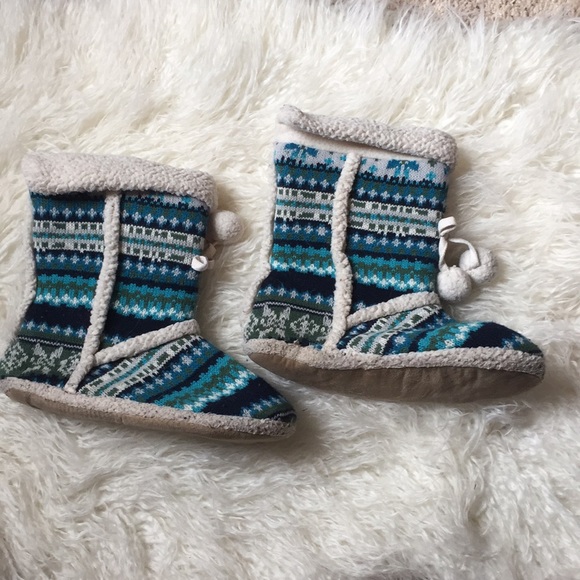Sweater Boot Houseshoes - Picture 2 of 8